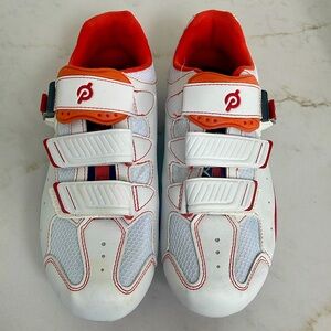 Peleton Brand Cycling Shoe. Size 42. Men’s Size 9. Women’s Size 11.
